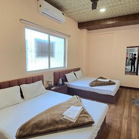 Hotel Maheshwari Green'S Ujjain Exterior foto